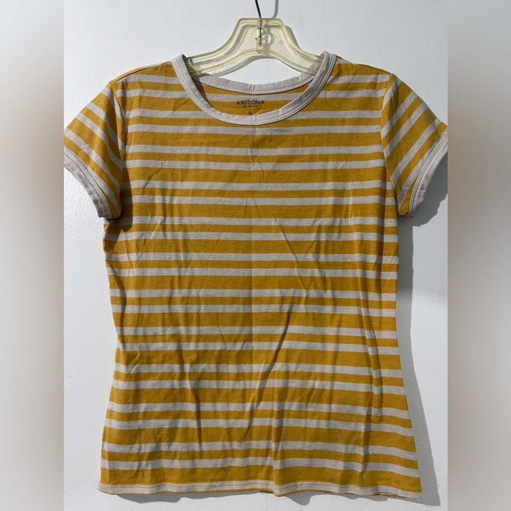Yellow and white t-shirt.